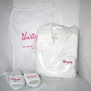 Thirty One White Robe & Slippers NEW ONE SIZE NWT  Made by Cabana Bay, Towel Spe